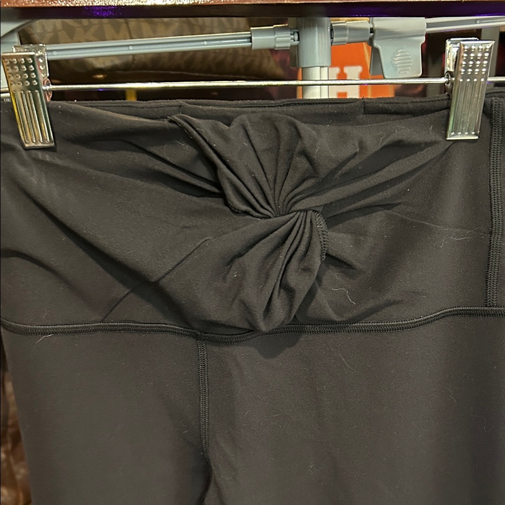 lululemon athletica Black Leggings - Picture 2 of 6
